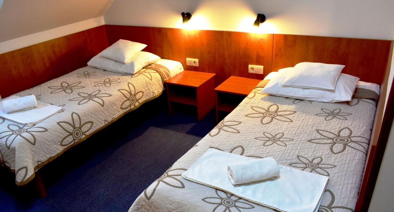 Hotel Zlote Deby Varšava Exteriér fotografie