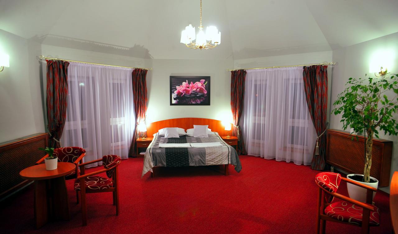 Hotel Zlote Deby Varšava Exteriér fotografie