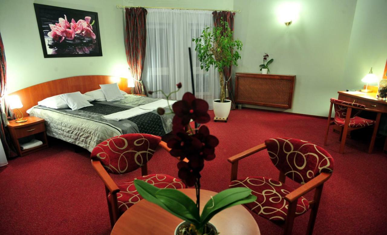 Hotel Zlote Deby Varšava Exteriér fotografie