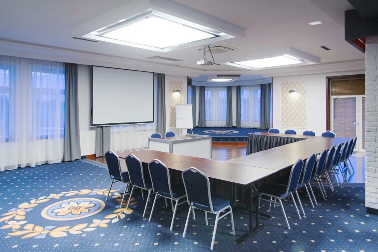 Hotel Zlote Deby Varšava Exteriér fotografie
